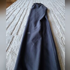 ALO Yoga Charcoal Leggings Pants Joggers Bottoms